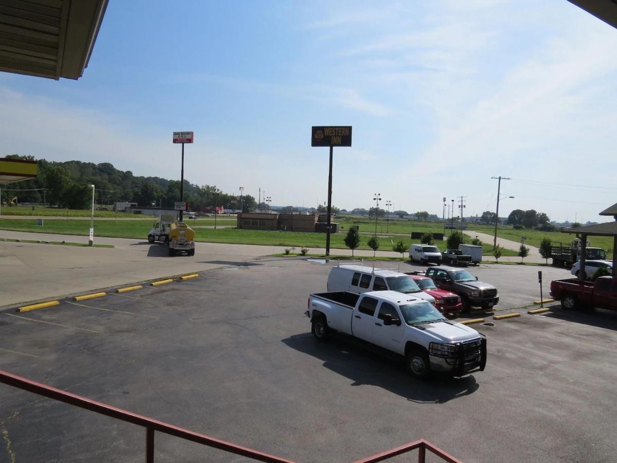 First Western Inn Caseyville Luaran gambar