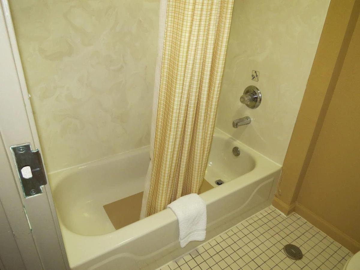 First Western Inn Caseyville Luaran gambar